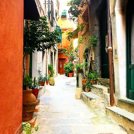 J Sea View Vernazza